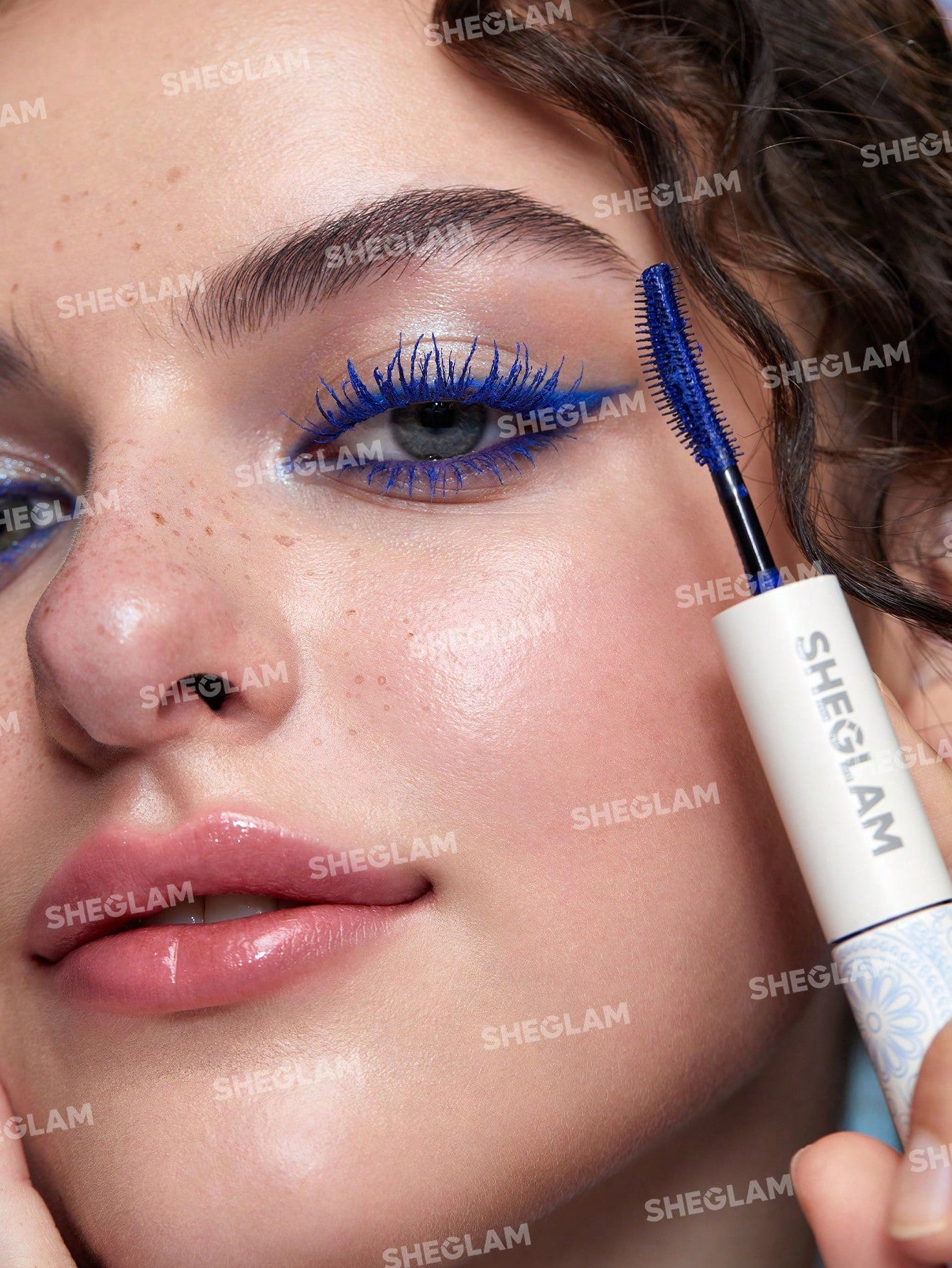 All-In-One Volume & Length Mascara-Waterproof Macchiato